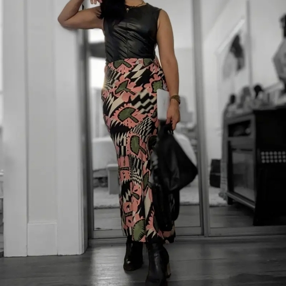 UNTITLED IN MOTION Lelaki Midi Skirt Boho Mushroom Print. Pink/green Multi. SM - Picture 4 of 16